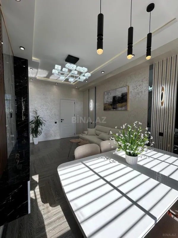 Satılır 2 otaqlı mənzil 65 m²