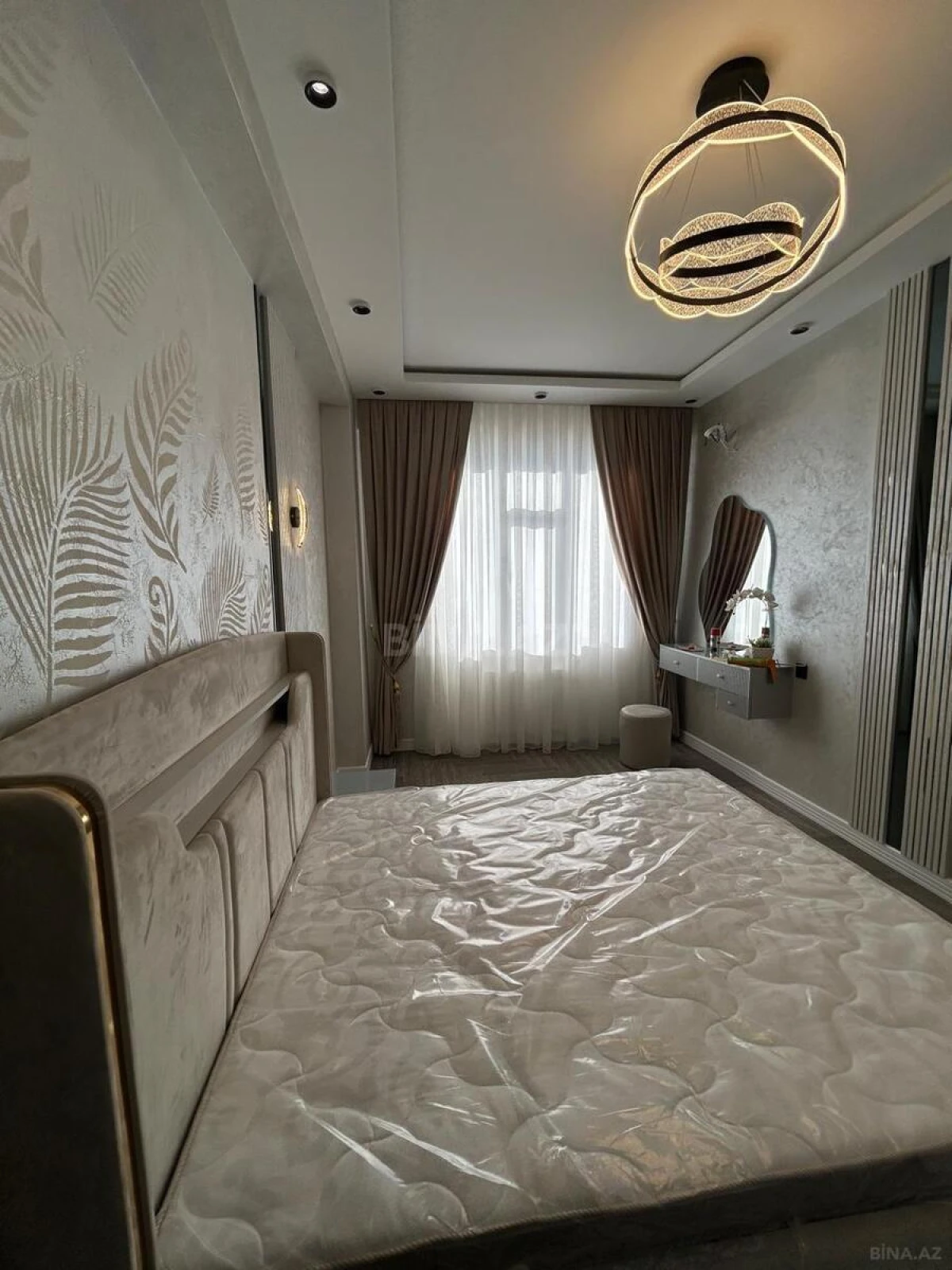 Satılır 2 otaqlı mənzil 65 m²