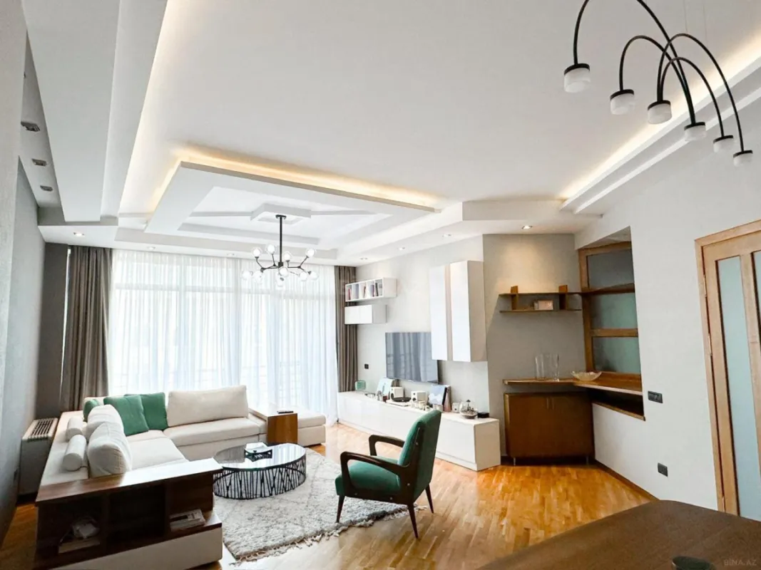 Kirayə verilir 3 otaqlı mənzil 156 m²