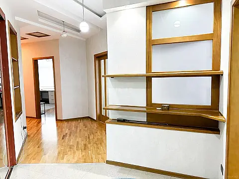 Kirayə verilir 3 otaqlı mənzil 156 m²