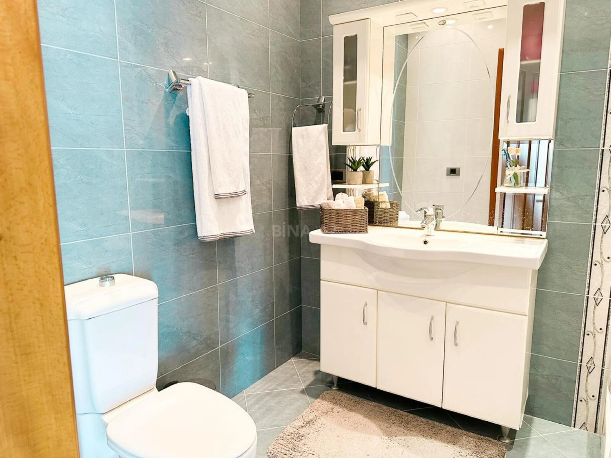 Kirayə verilir 3 otaqlı mənzil 156 m²