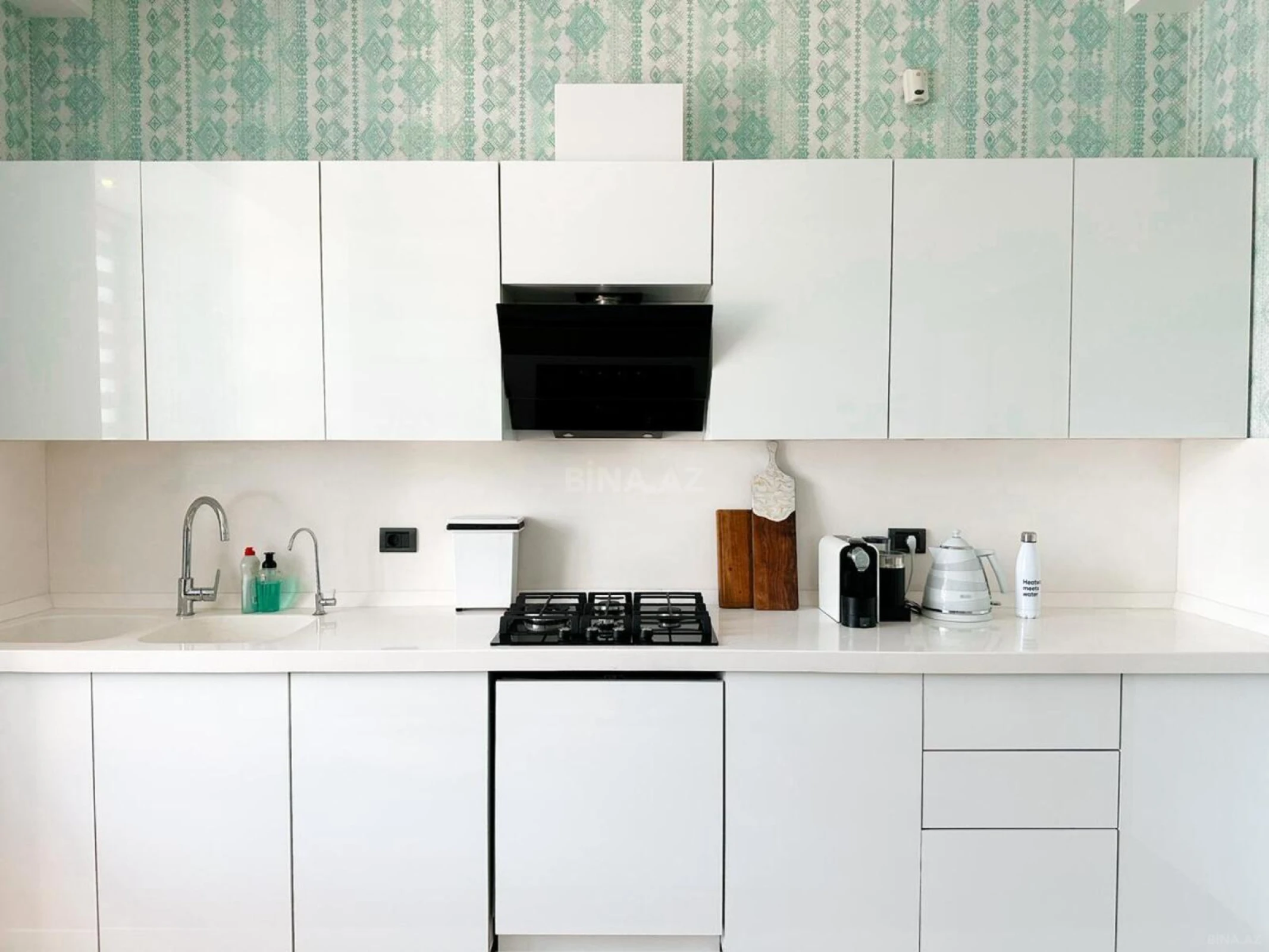 Kirayə verilir 3 otaqlı mənzil 156 m²