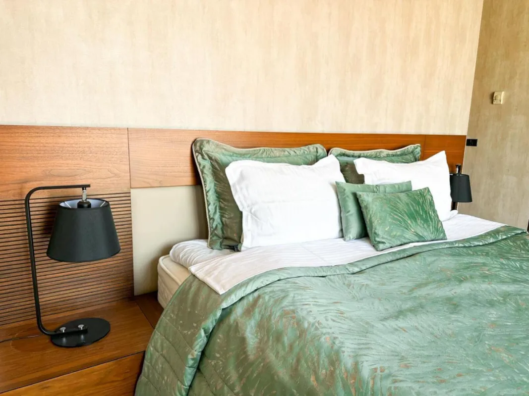 Kirayə verilir 3 otaqlı mənzil 156 m²