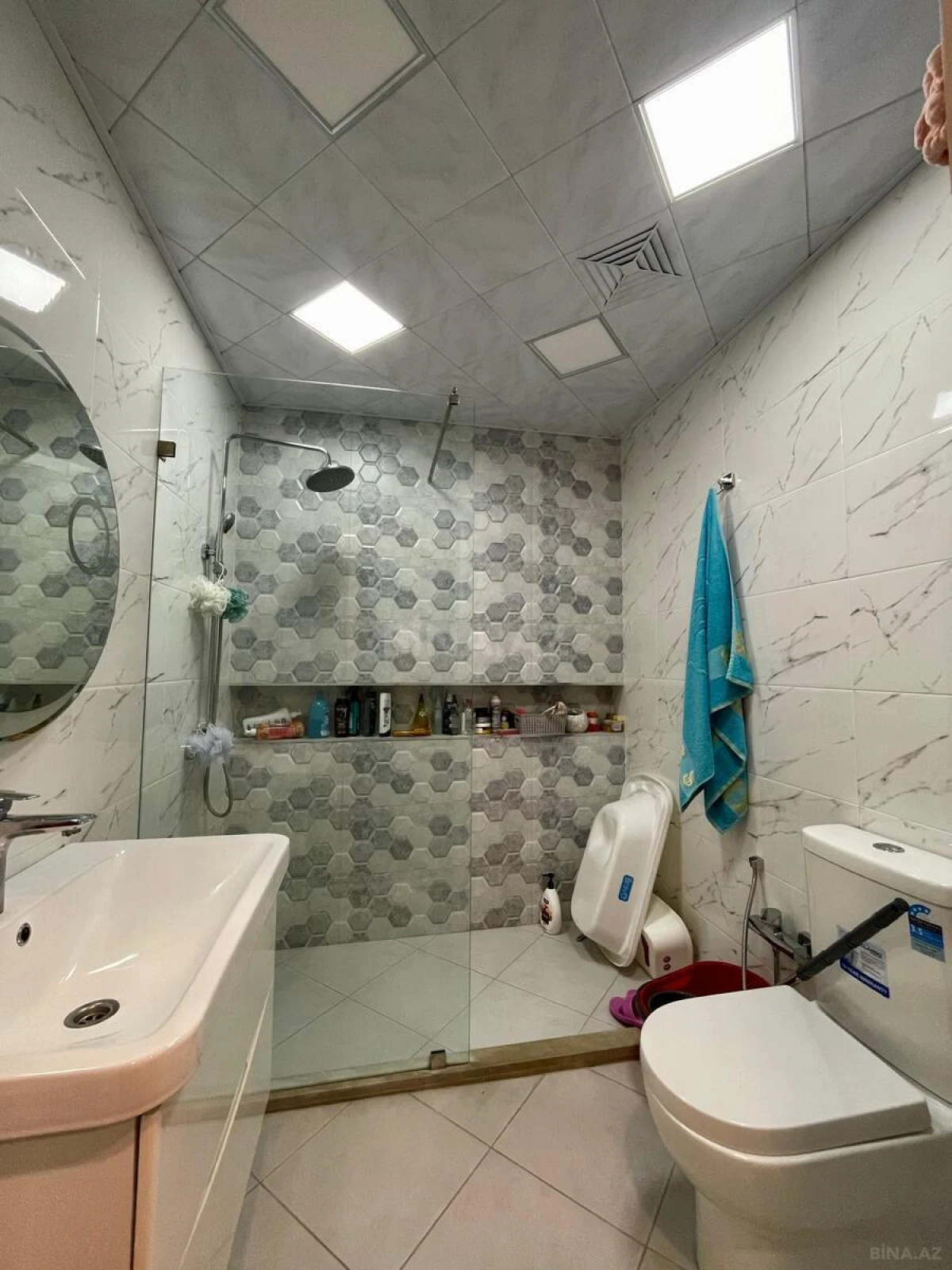 Satılır 3 otaqlı mənzil 135 m²
