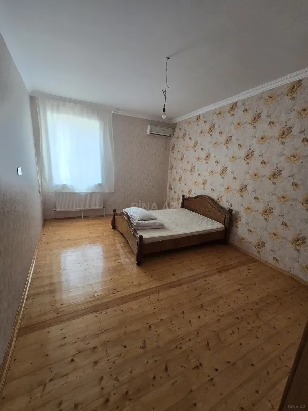 Satılır 4 otaqlı həyət evi 230 m²