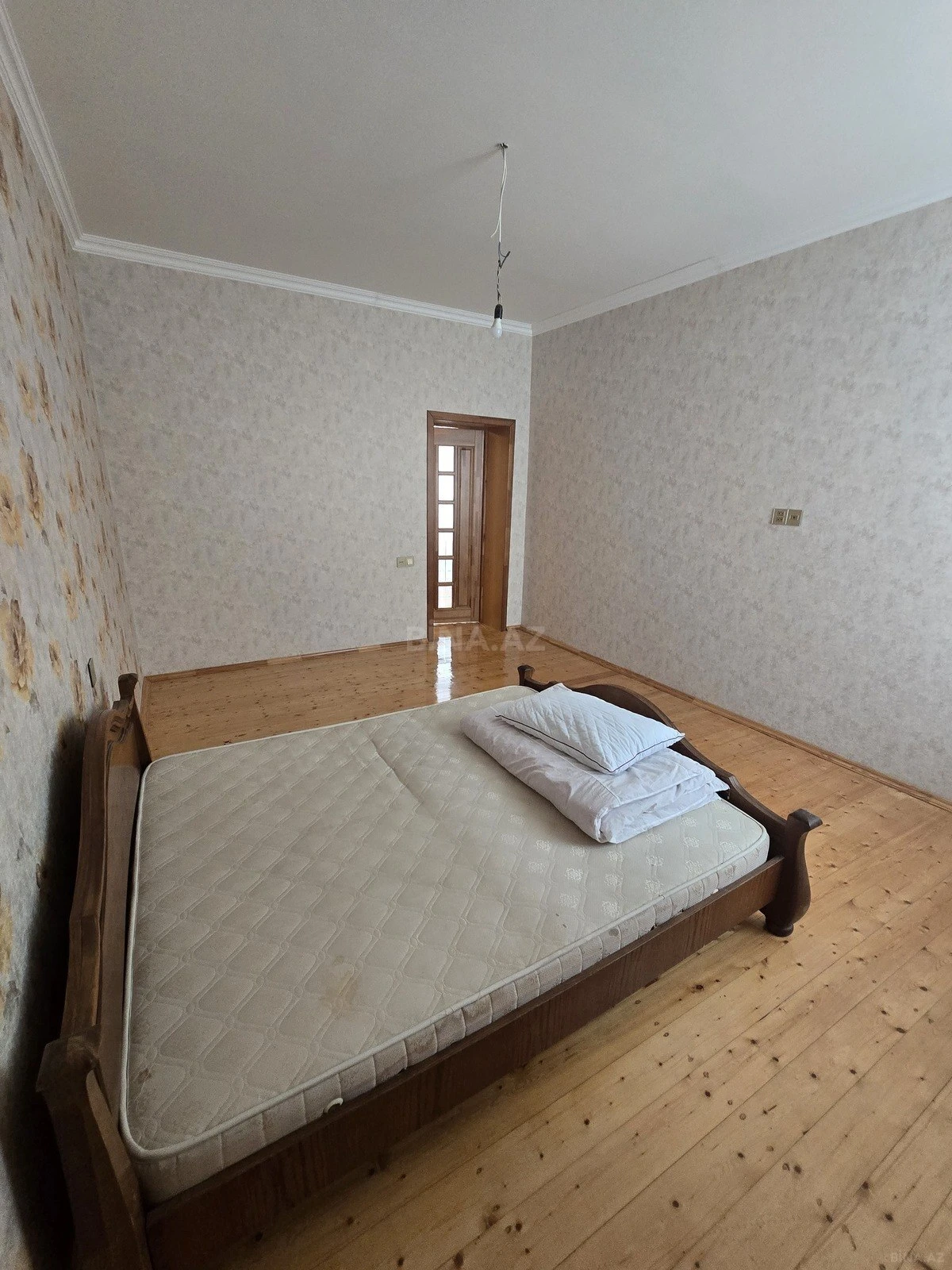 Satılır 4 otaqlı həyət evi 230 m²