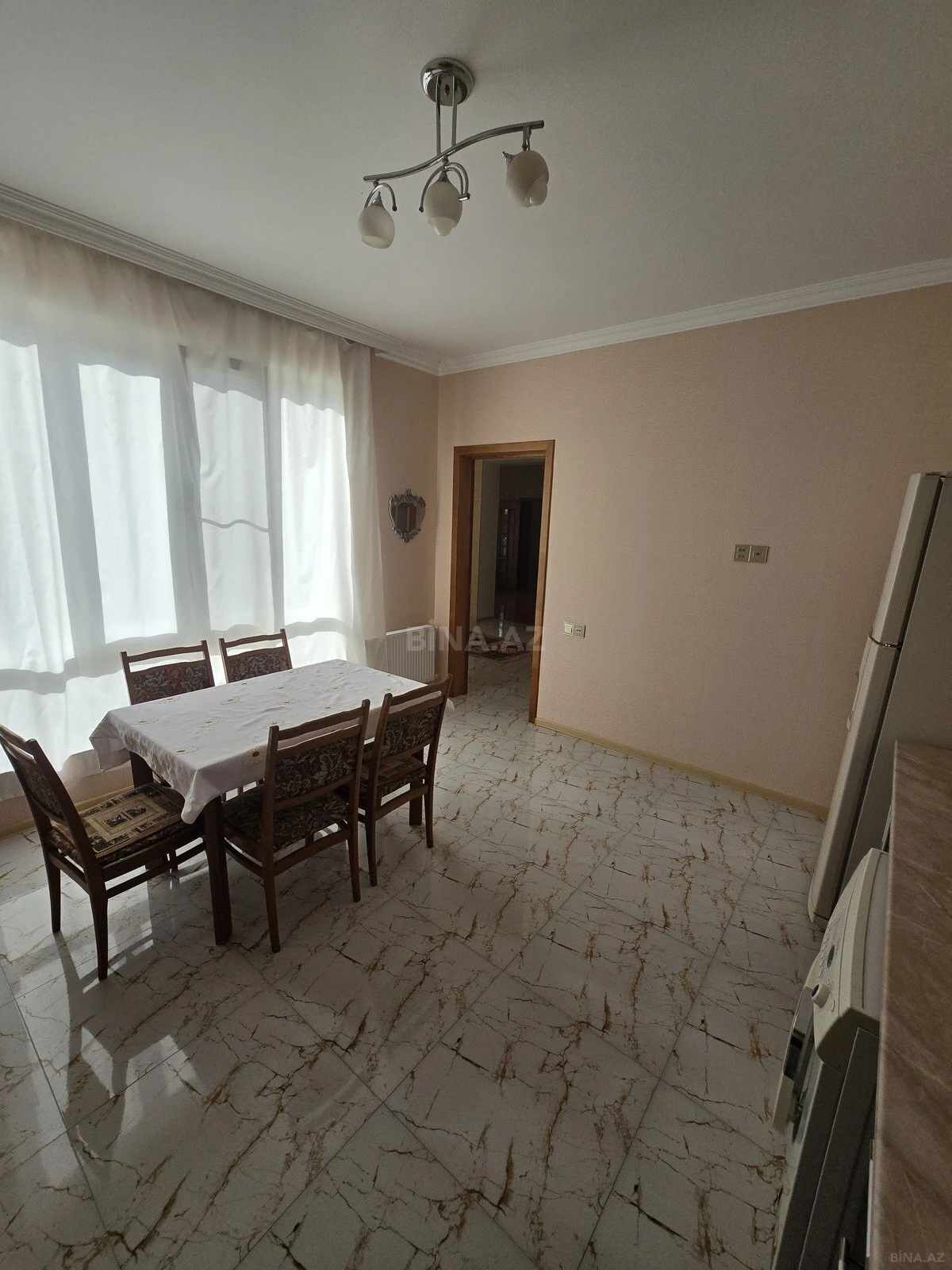 Satılır 4 otaqlı həyət evi 230 m²