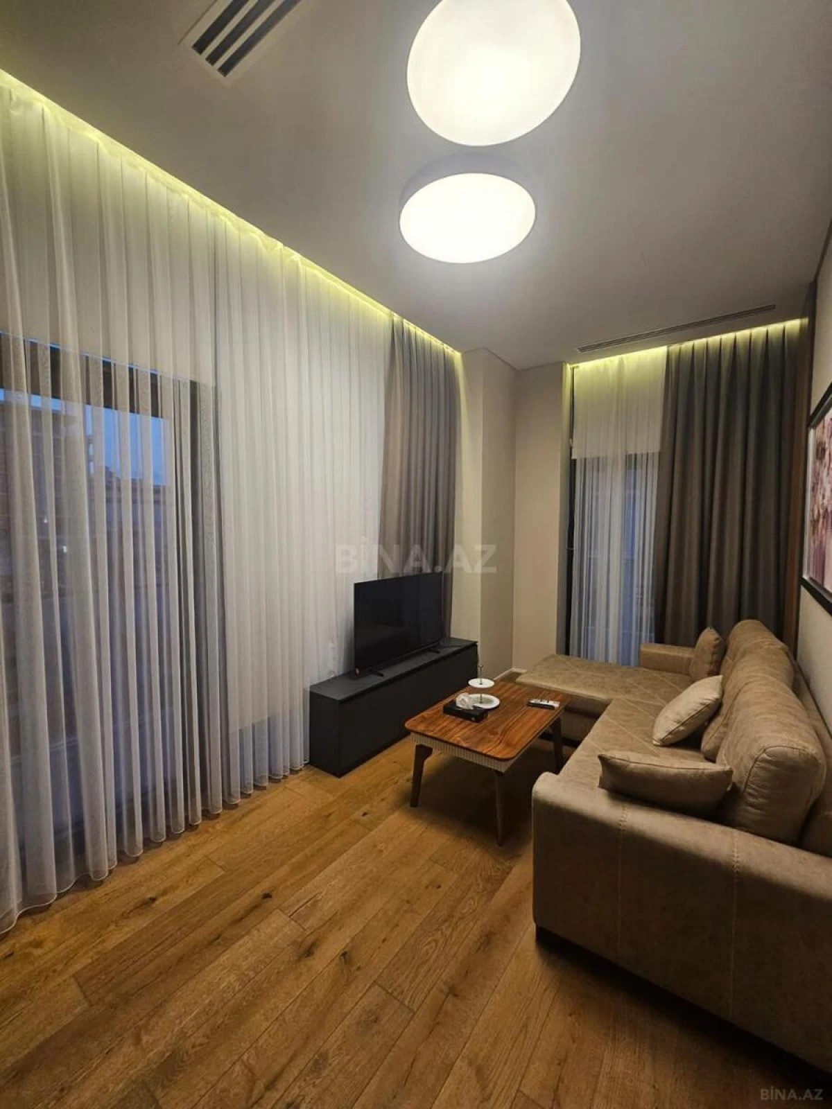 Satılır 2 otaqlı mənzil 84 m²