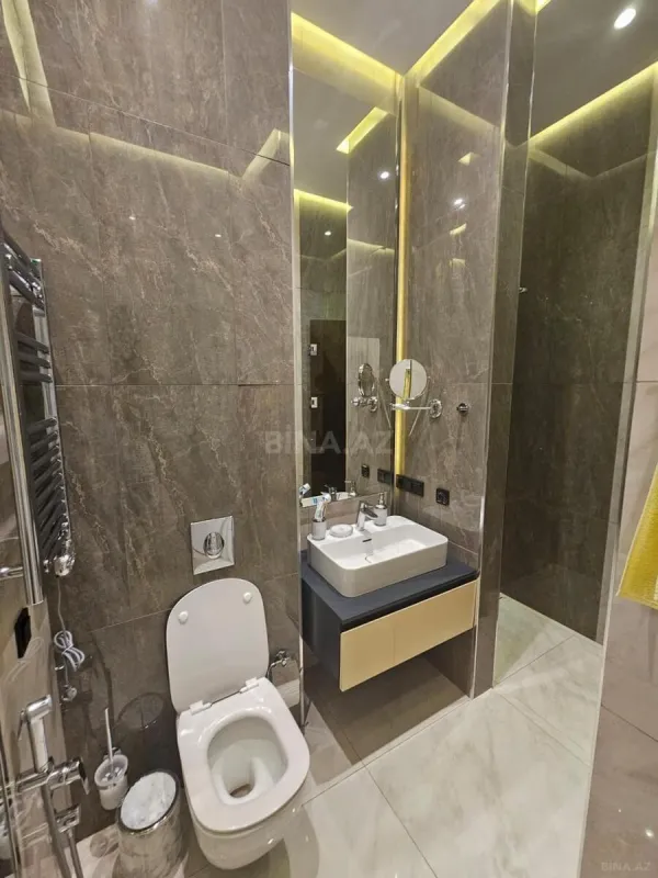 Satılır 2 otaqlı mənzil 84 m²