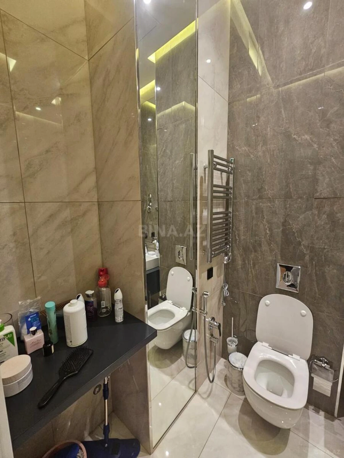 Satılır 2 otaqlı mənzil 84 m²