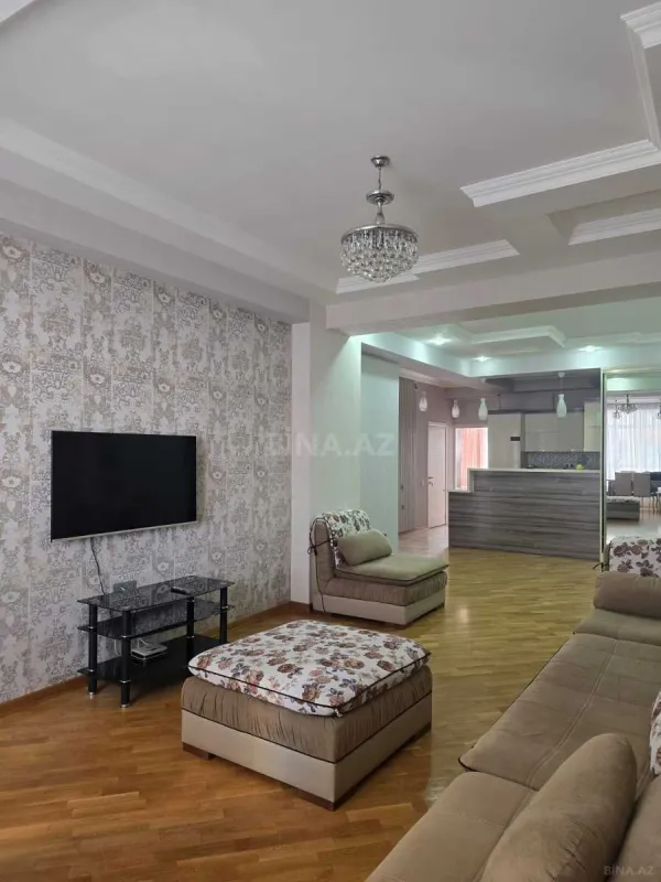 Kirayə verilir 3 otaqlı mənzil 120 m²