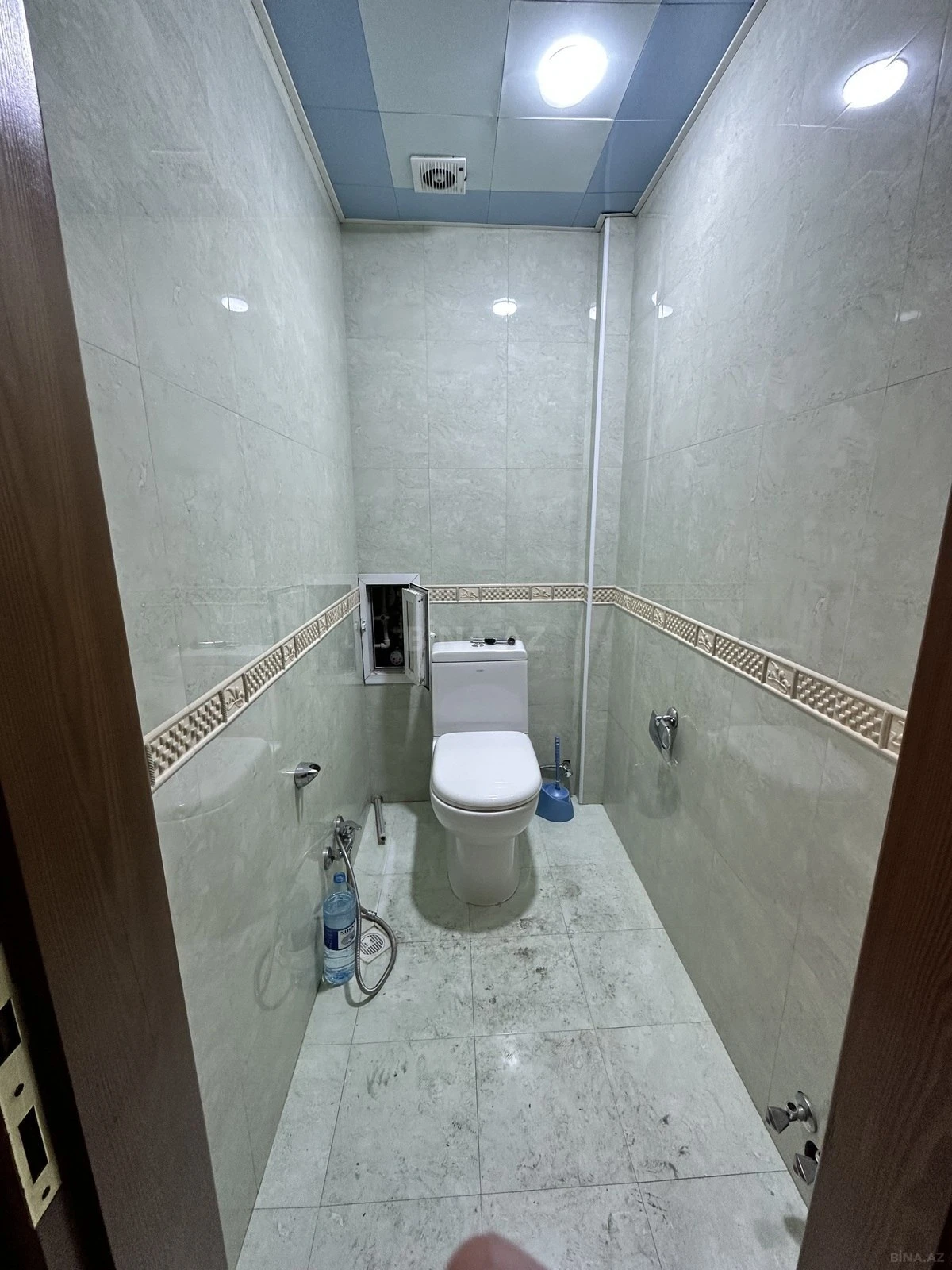 Satılır 3 otaqlı mənzil 122 m²