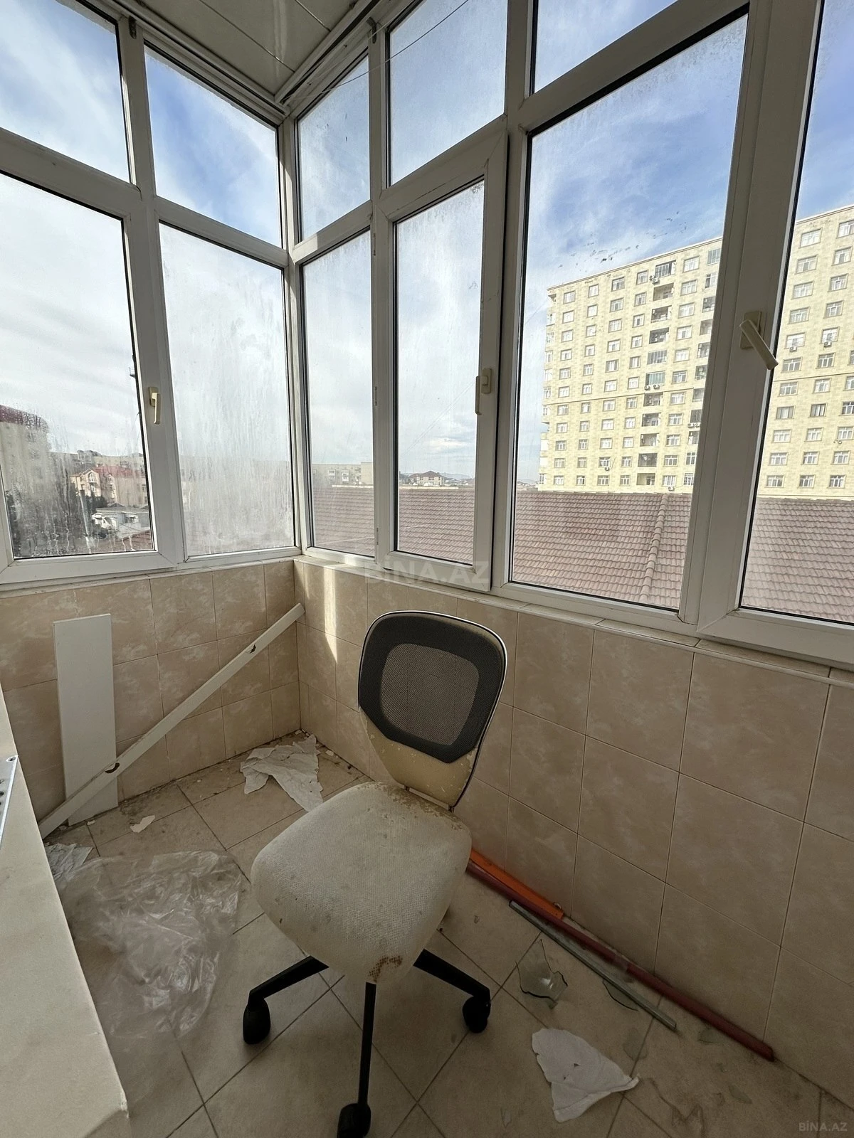 Satılır 3 otaqlı mənzil 122 m²