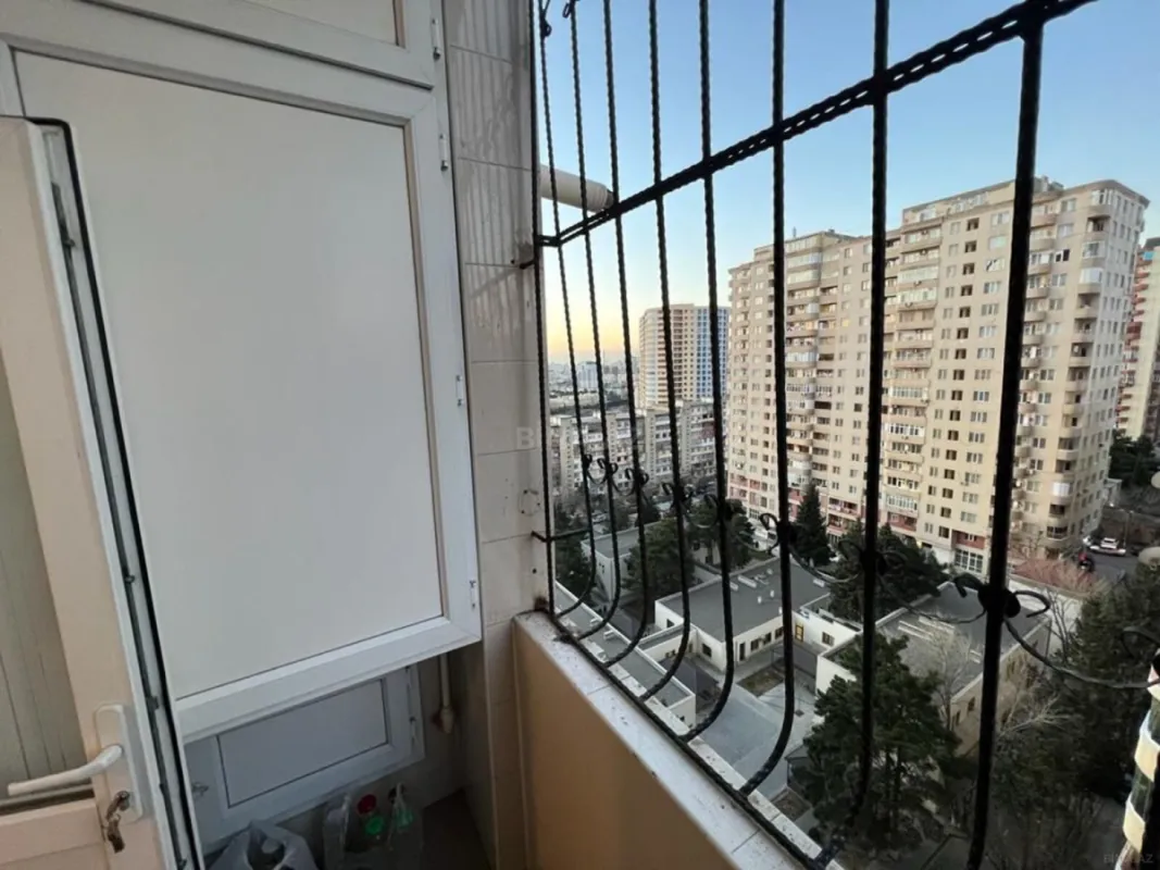 Satılır 3 otaqlı mənzil 120 m²