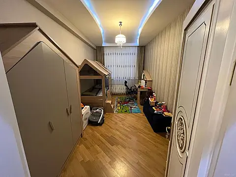 Satılır 3 otaqlı mənzil 120 m²