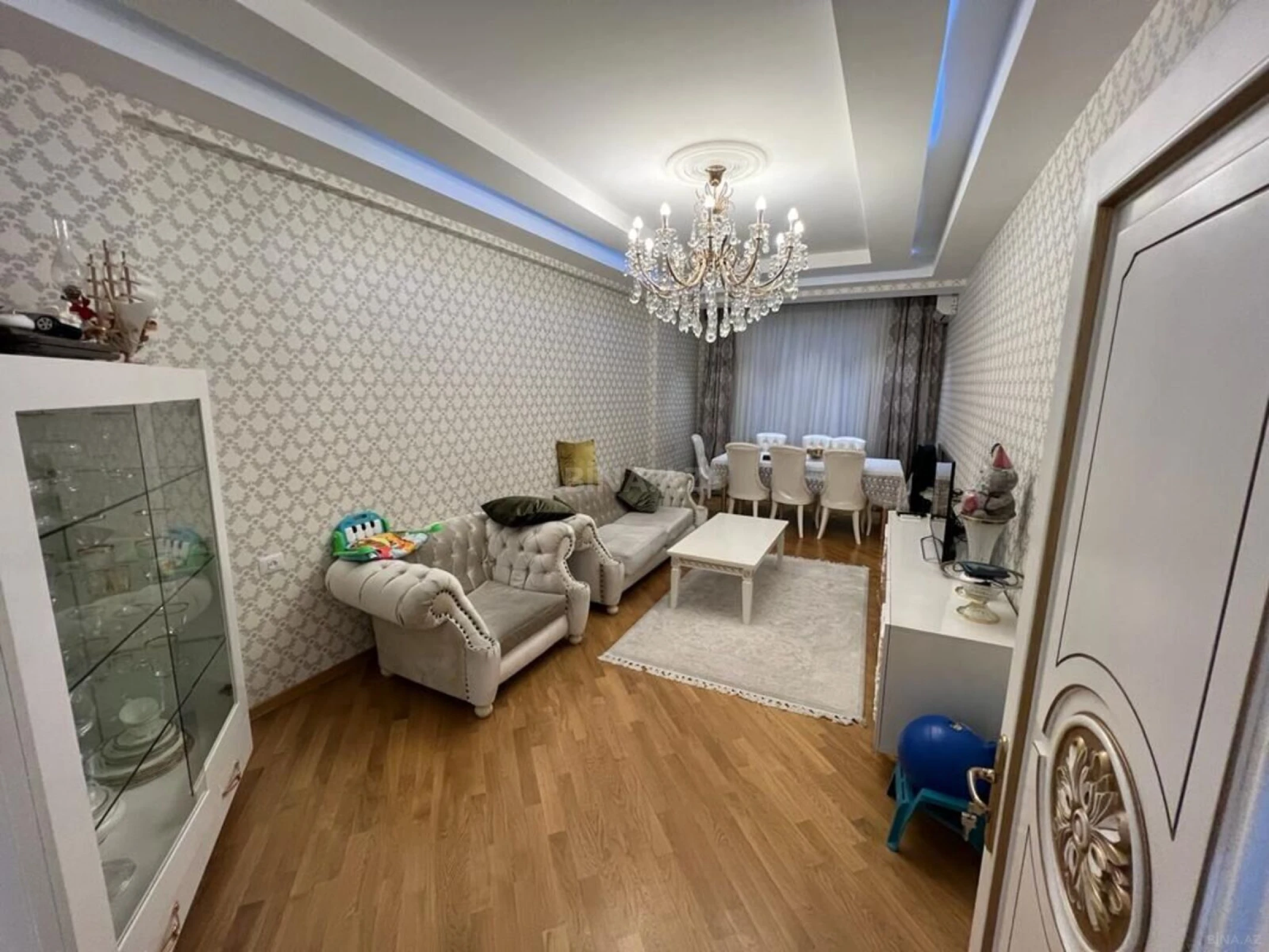 Satılır 3 otaqlı mənzil 120 m²