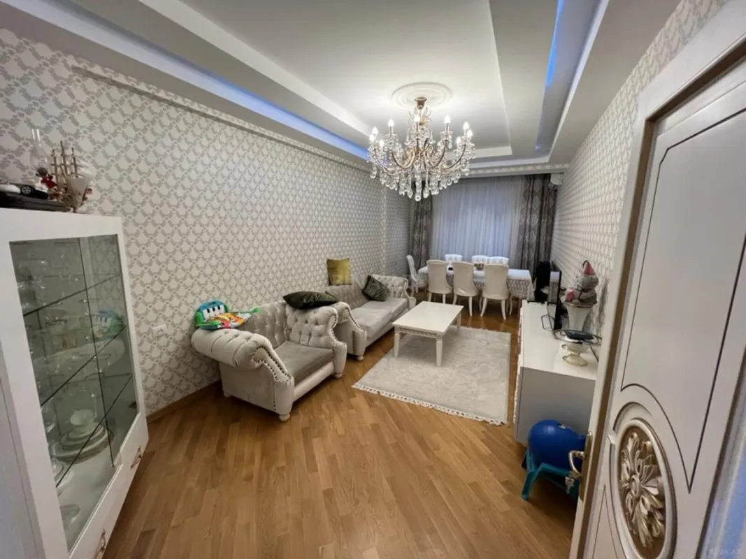 Satılır 3 otaqlı mənzil 120 m²