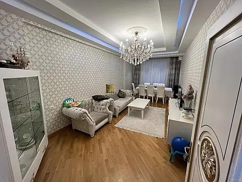 Satılır 3 otaqlı mənzil 120 m²
