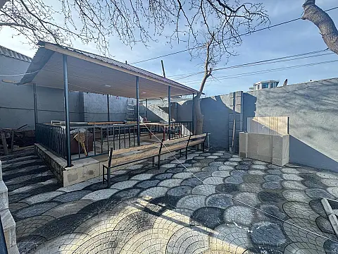 Satılır 7 otaqlı həyət evi 181 m²