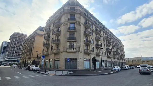 Satılır 4 otaqlı mənzil 209 m² — Bakı 4 otaq 209.00 m²