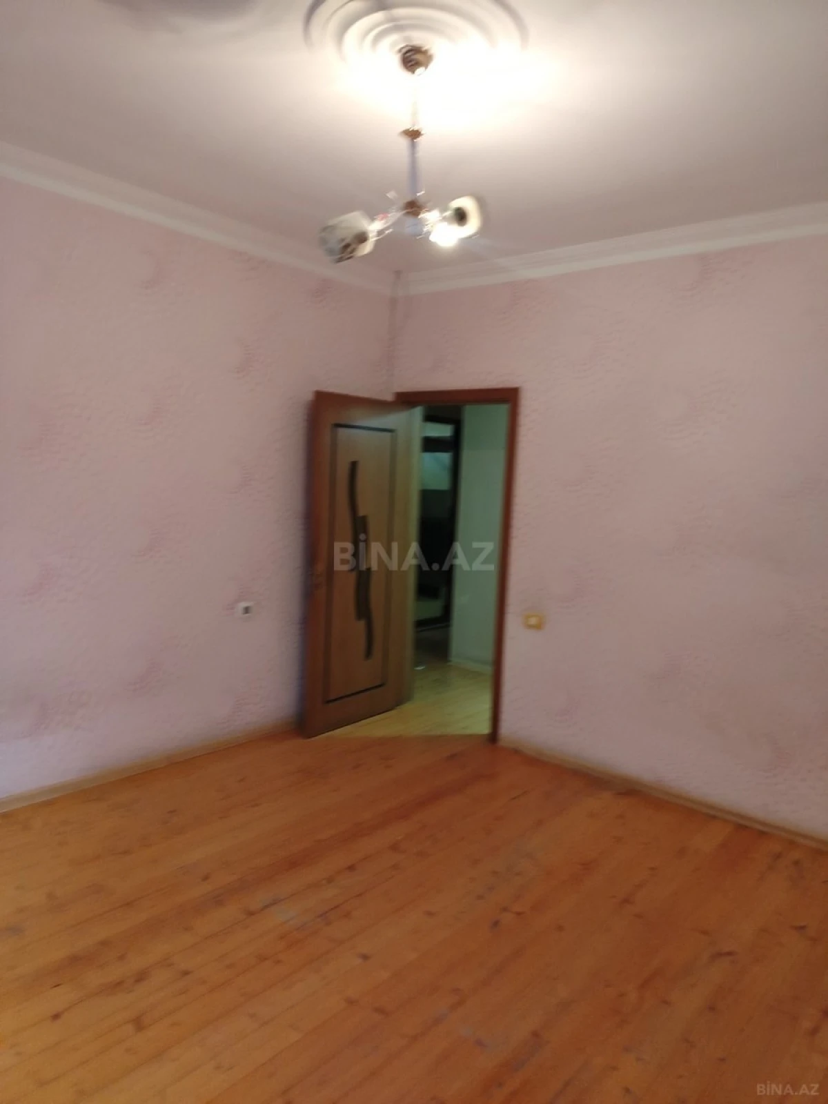 Satılır 12 otaqlı həyət evi 404 m²