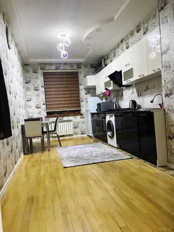 Kirayə verilir 2 otaqlı mənzil 95 m²