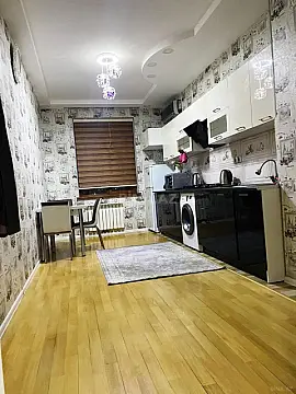 Kirayə verilir 2 otaqlı mənzil 95 m²