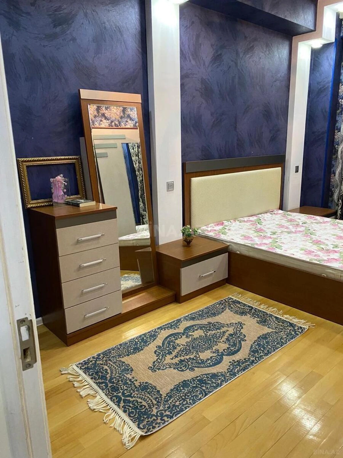 Kirayə verilir 2 otaqlı mənzil 95 m²