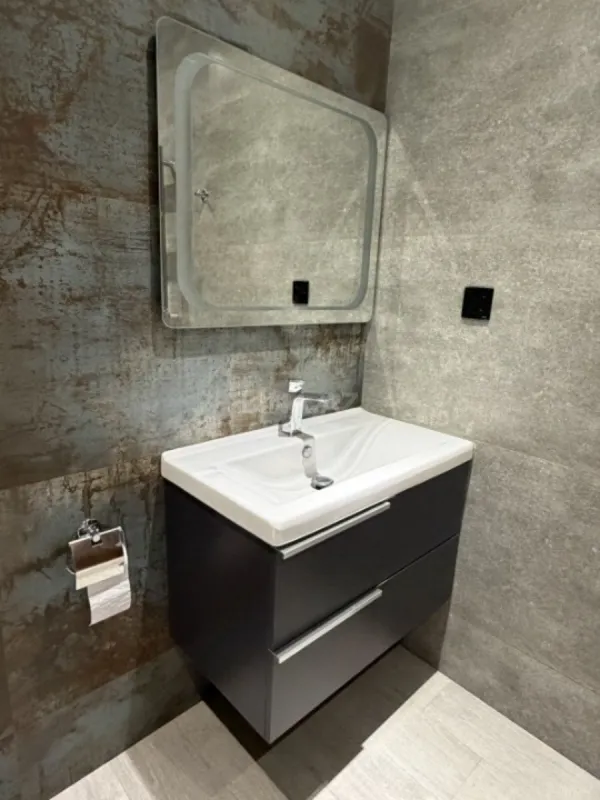 Kirayə verilir 2 otaqlı mənzil 83 m²