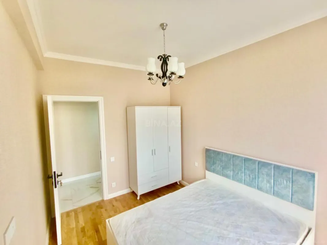 Kirayə verilir 2 otaqlı mənzil 65 m²