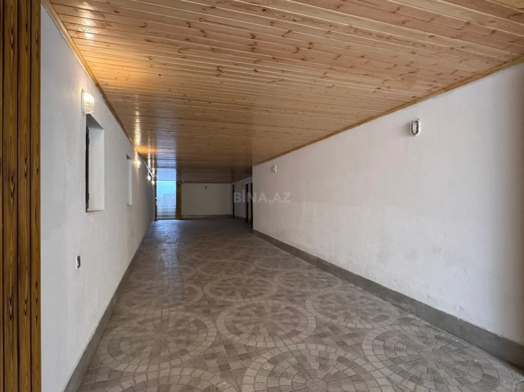 Satılır 9 otaqlı həyət evi 500 m²