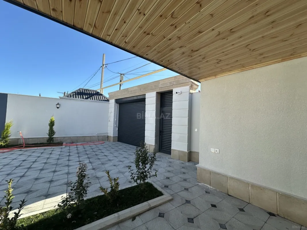 Satılır 5 otaqlı həyət evi 208 m²