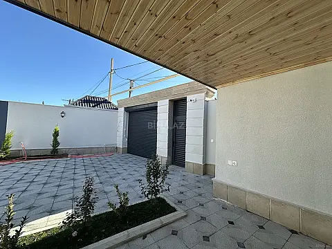 Satılır 5 otaqlı həyət evi 208 m²