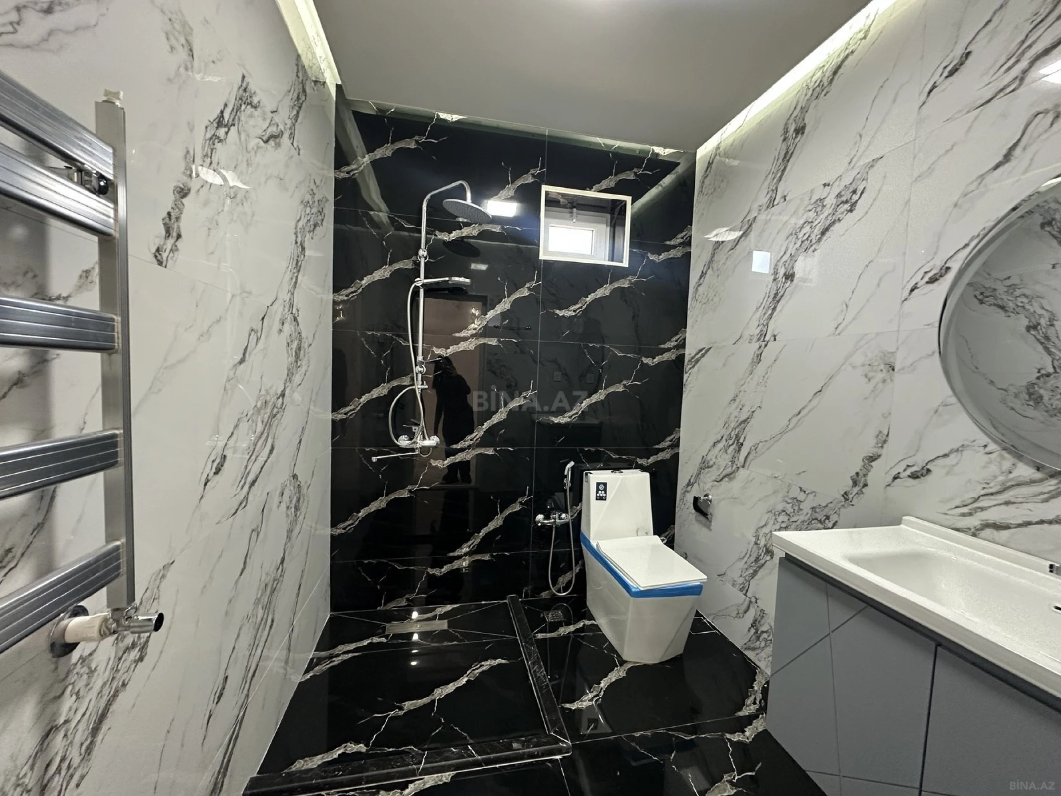 Satılır 5 otaqlı həyət evi 208 m²