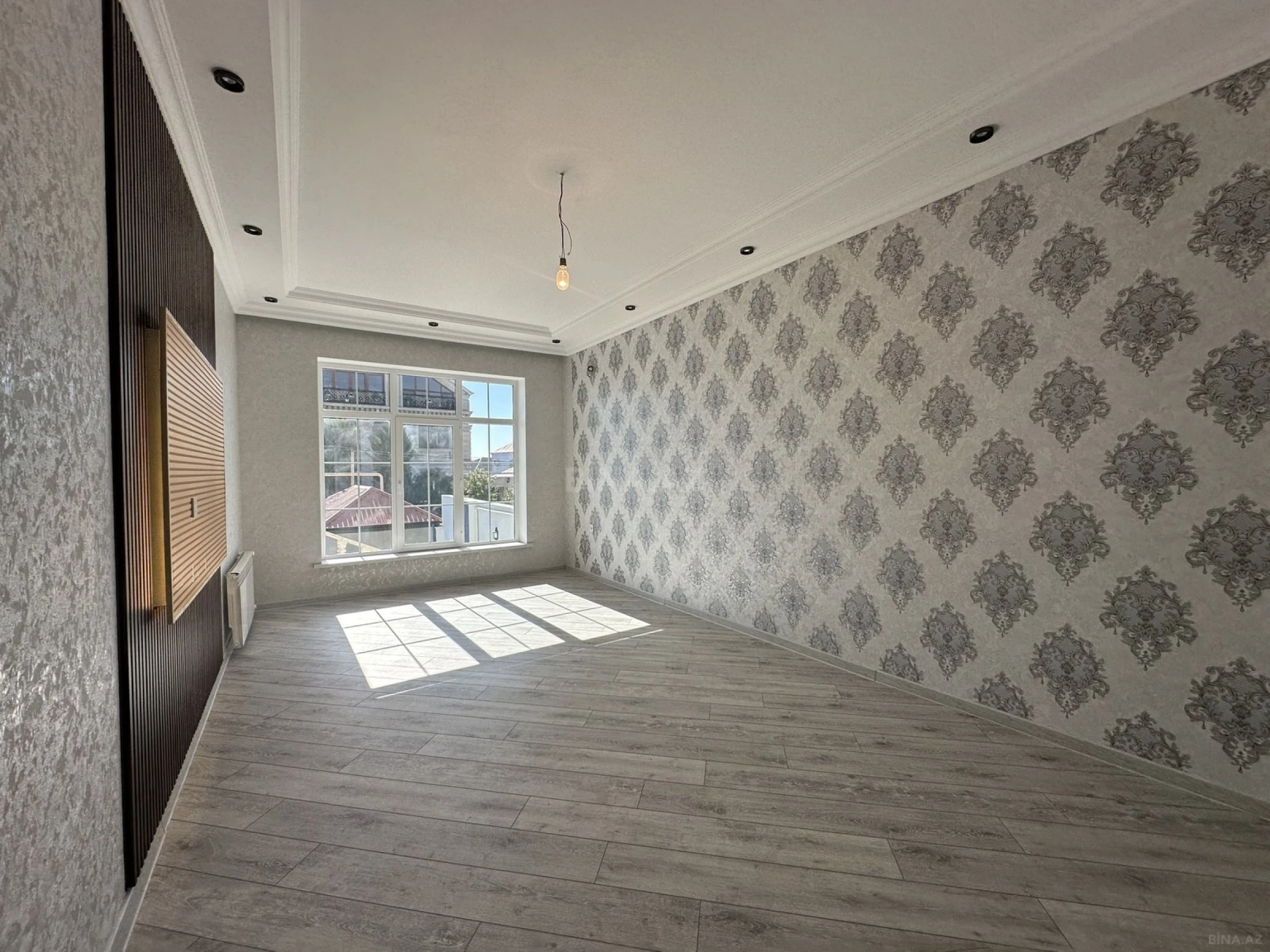 Satılır 5 otaqlı həyət evi 208 m²