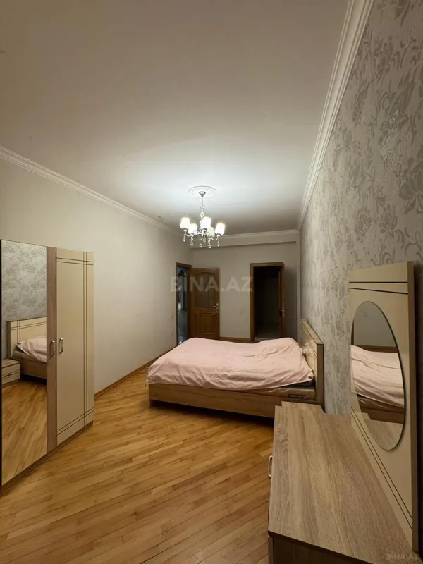 Kirayə verilir 3 otaqlı mənzil 167 m²