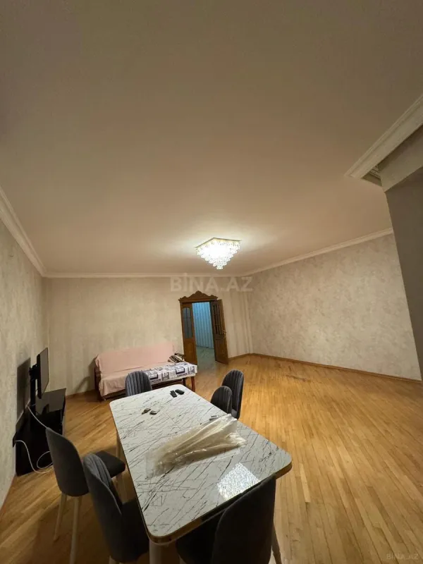 Kirayə verilir 3 otaqlı mənzil 167 m²
