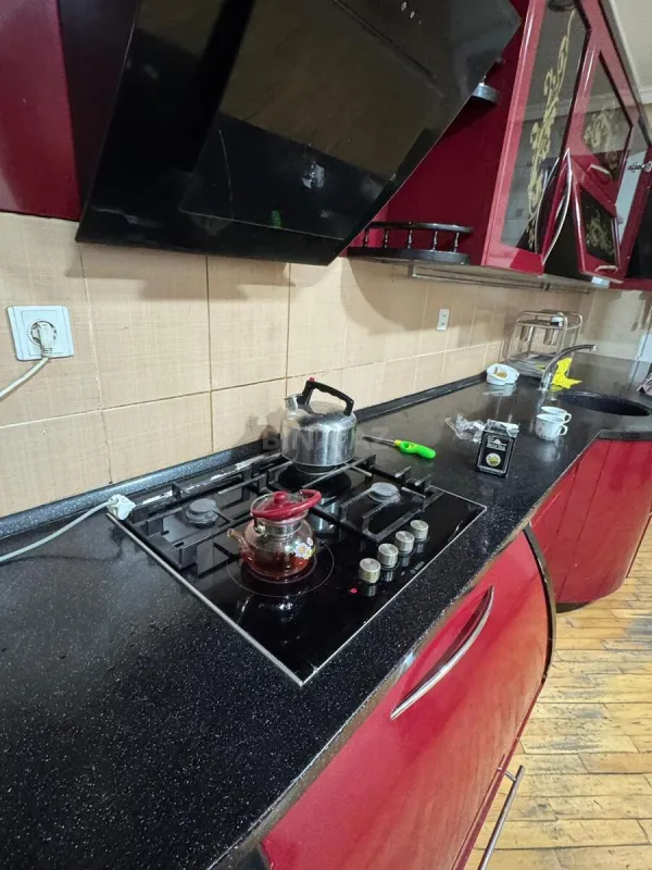 Kirayə verilir 3 otaqlı mənzil 167 m²