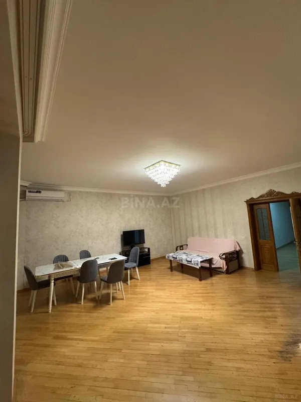 Kirayə verilir 3 otaqlı mənzil 167 m²