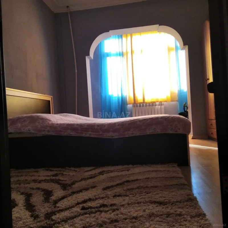Kirayə verilir 2 otaqlı mənzil 60 m²
