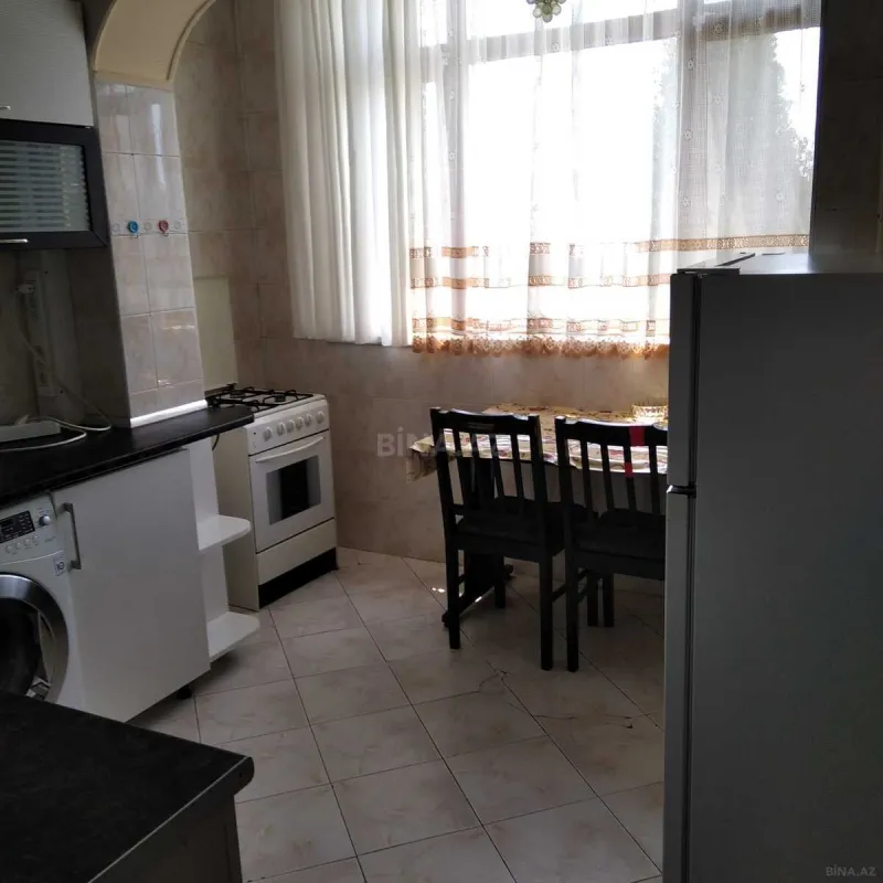 Kirayə verilir 2 otaqlı mənzil 60 m²