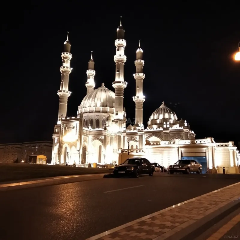 Kirayə verilir 2 otaqlı mənzil 60 m²