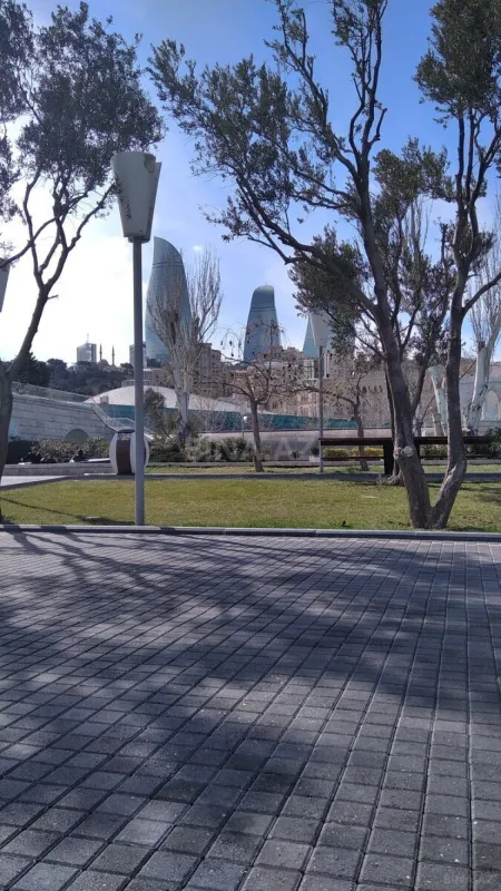 Kirayə verilir 2 otaqlı mənzil 60 m²