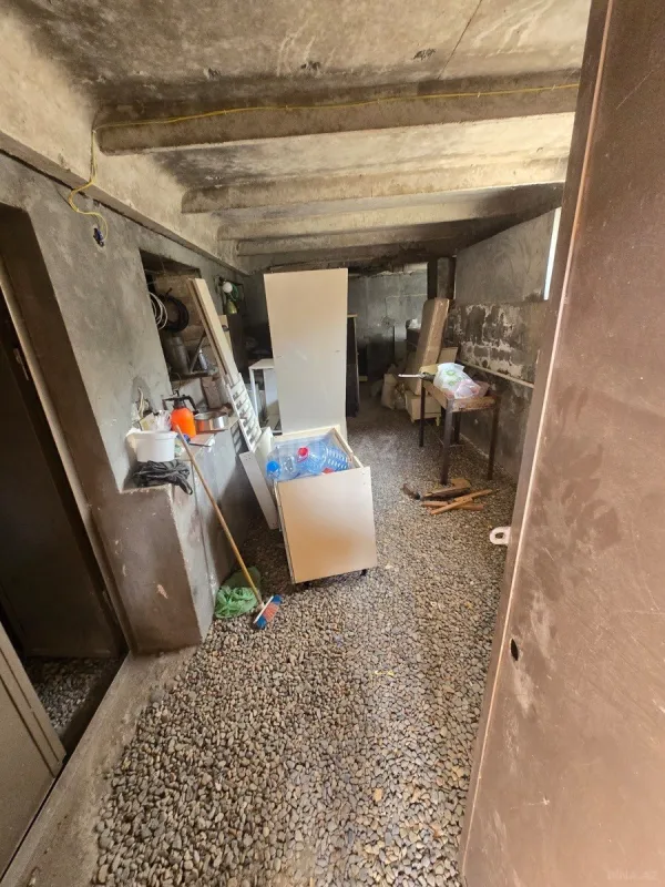 Satılır 4 otaqlı həyət evi 200 m²