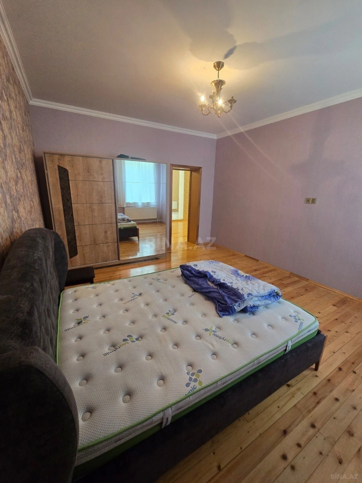 Satılır 4 otaqlı həyət evi 200 m²