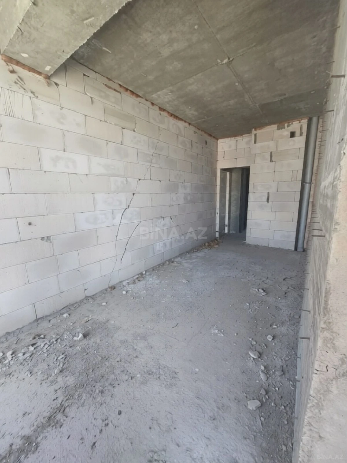 Satılır 2 otaqlı mənzil 95 m²