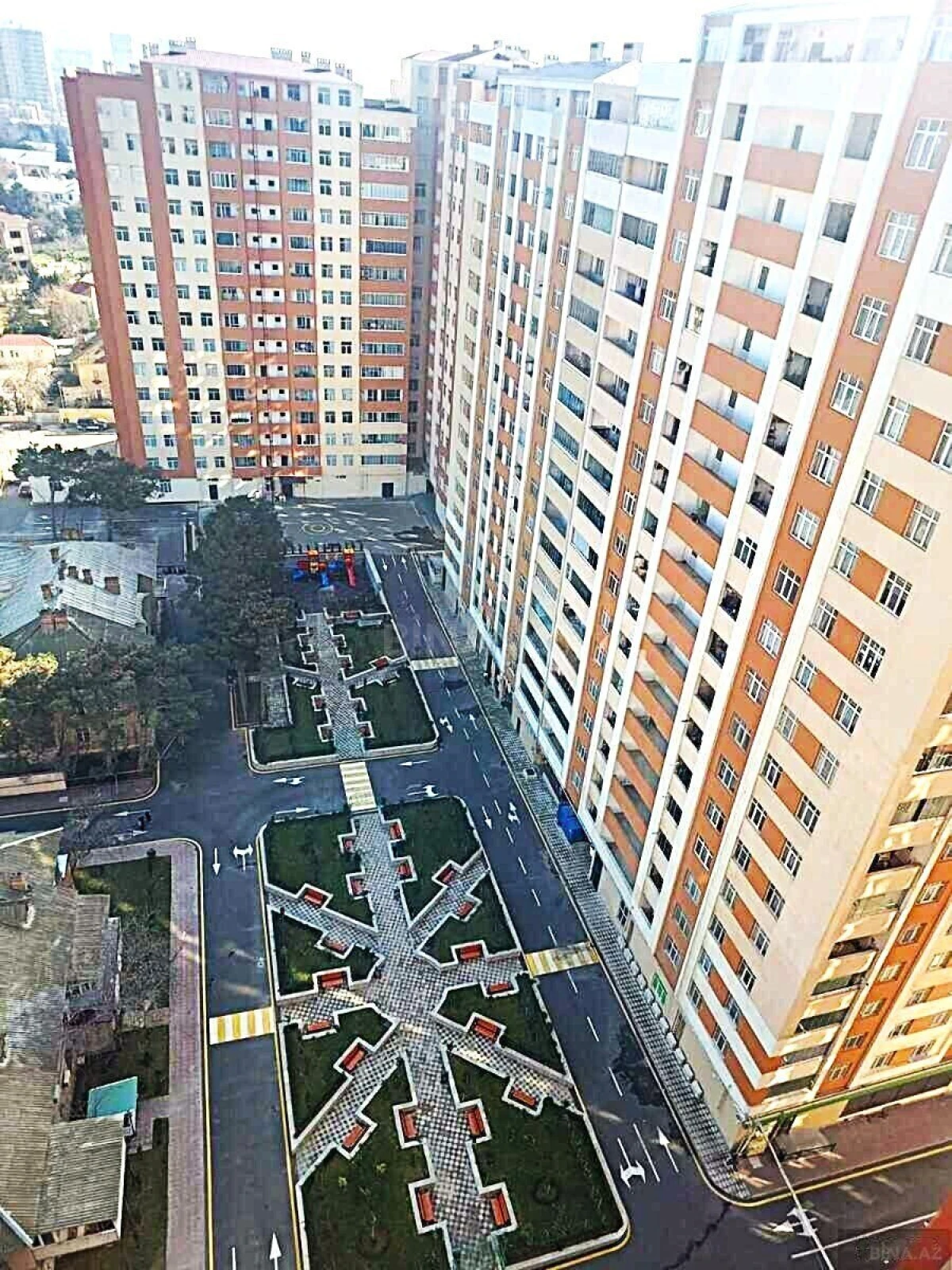 Satılır 2 otaqlı mənzil 95 m²