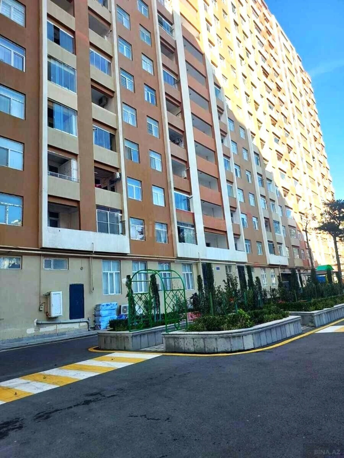 Satılır 2 otaqlı mənzil 95 m²