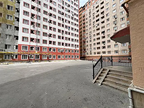 Kirayə verilir 2 otaqlı mənzil 74 m²