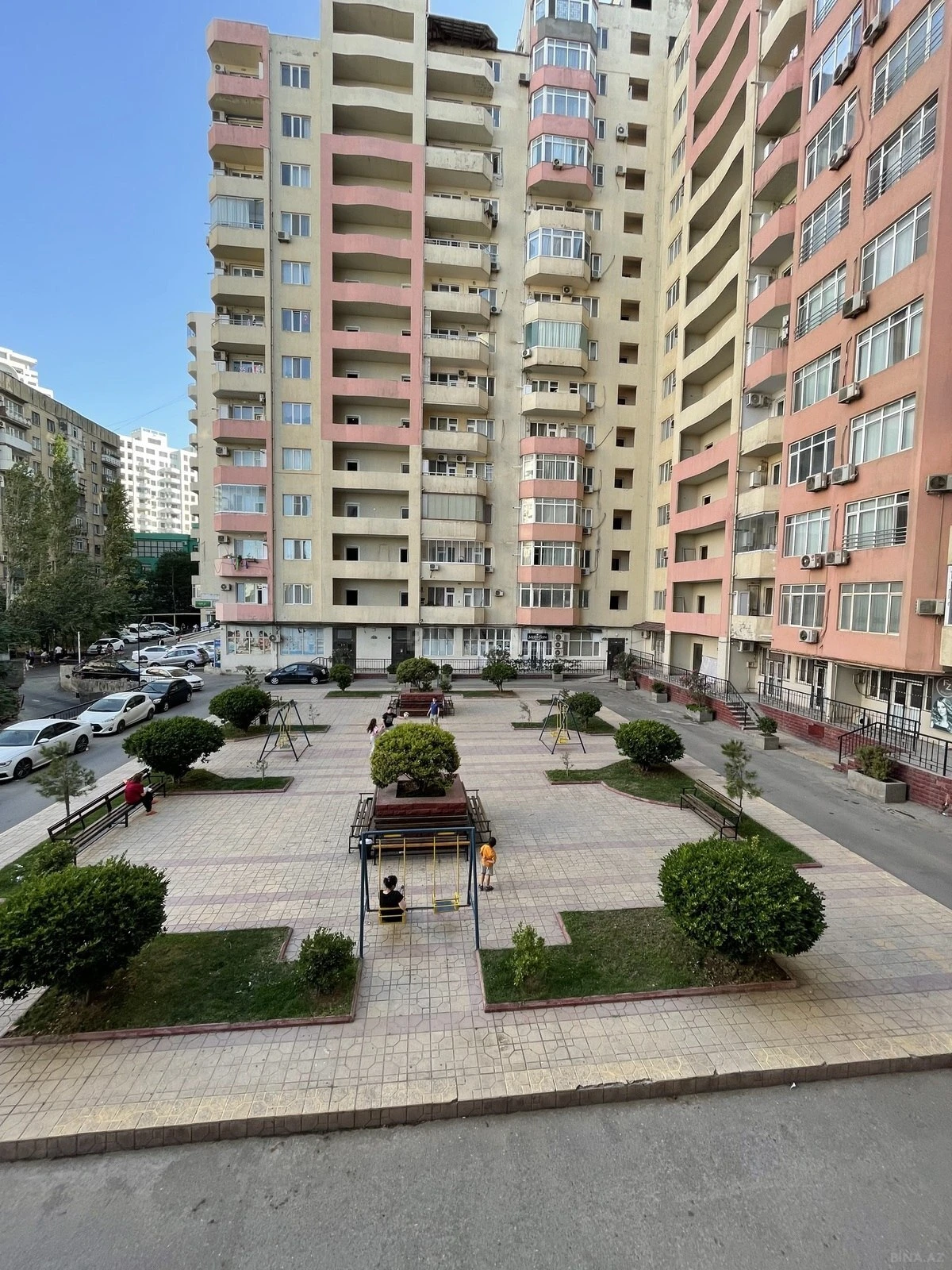 Satılır 2 otaqlı mənzil 90 m²